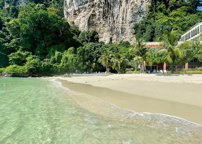 Phi Phi Cliff Beach Resort