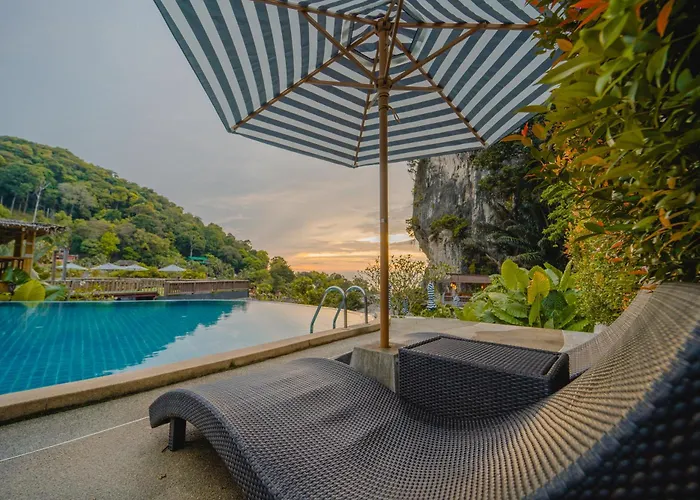 Railay Beach hotels near Ao Nang Snake Show