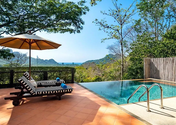 Phi Phi Don hotels near Loh Lana Bay