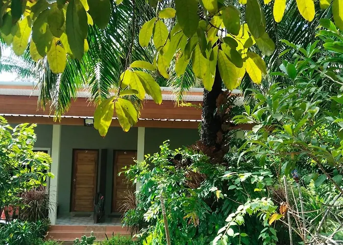 Pet friendly Mada Lanta Mai Keaw Hotel Koh Lanta