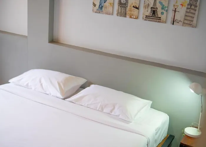 Krabi Cheap Hotels near Soho square dancing fountain
